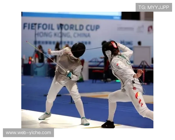 击剑花剑世界杯帕尔马站，意大利与捷克选手分获男女个人金牌
